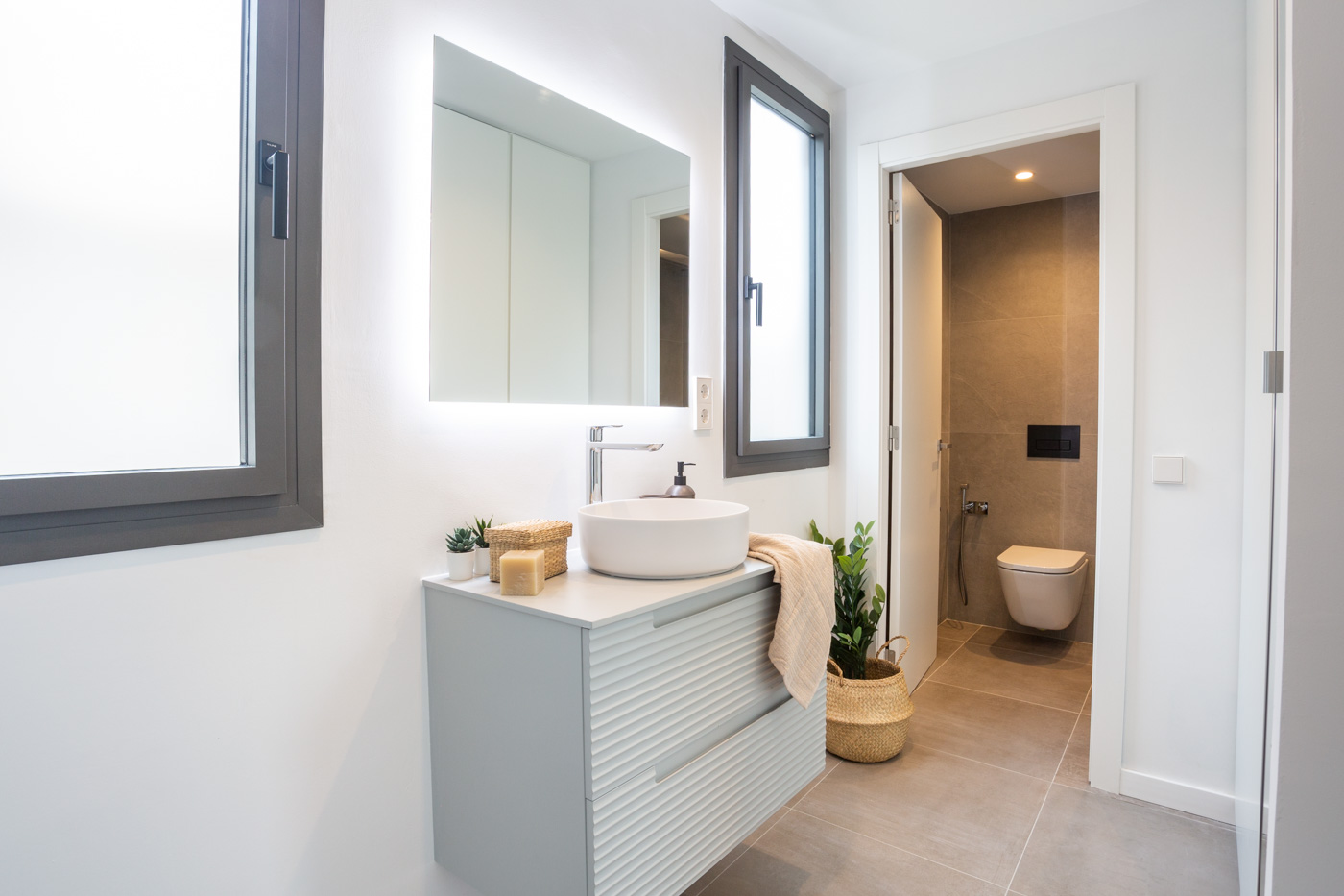 Loft-desarrollos-viviendas-rehabilitadas-con-diseño-pisos-en-España-proyectos-arago-6