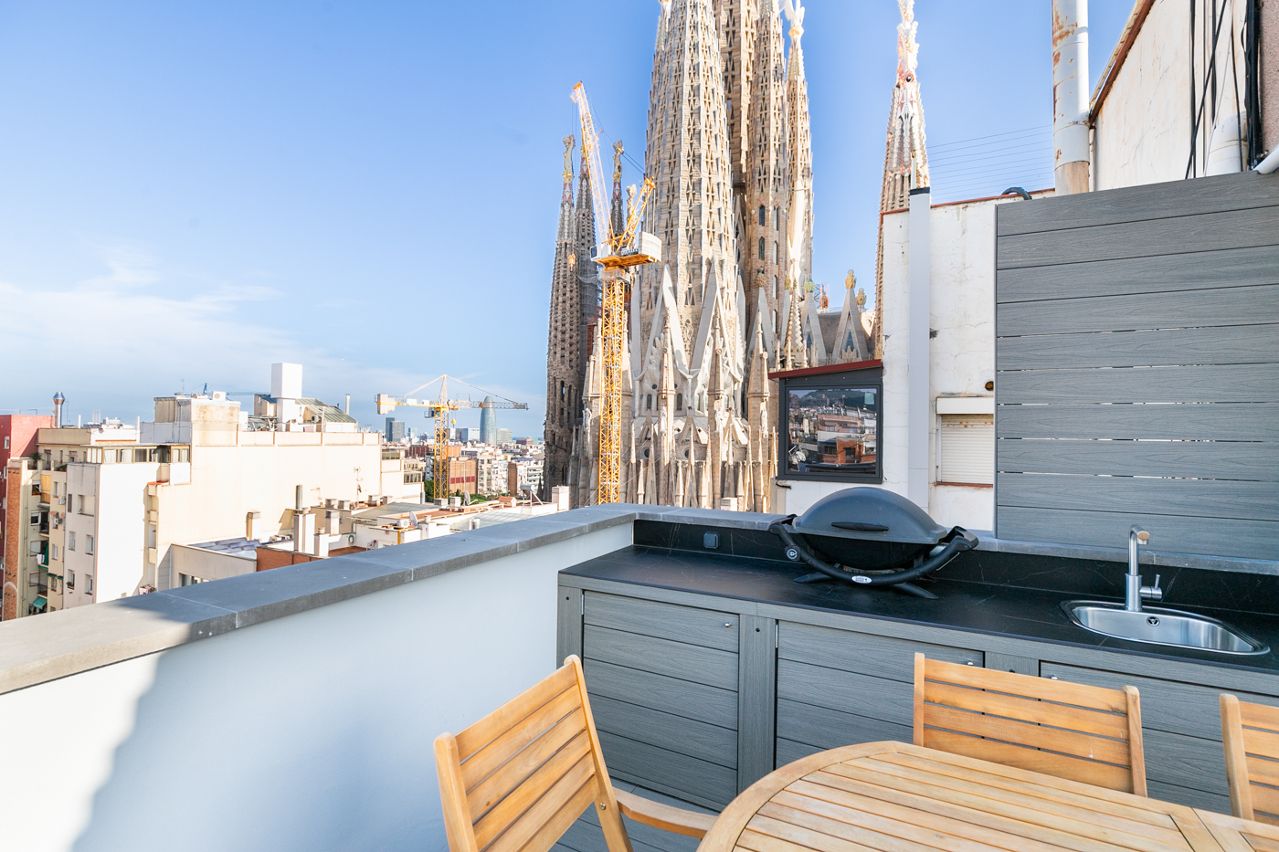 Loft-desarrollos-viviendas-rehabilitadas-con-diseño-pisos-en-España-proyectos-sardenya-3