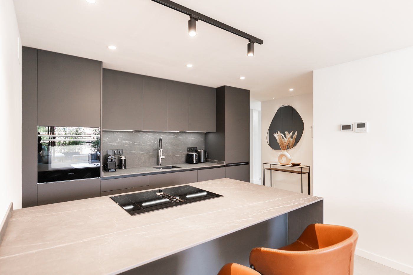 Loft-desarrollos-viviendas-rehabilitadas-con-diseño-pisos-en-España-proyectos-sardenya-5