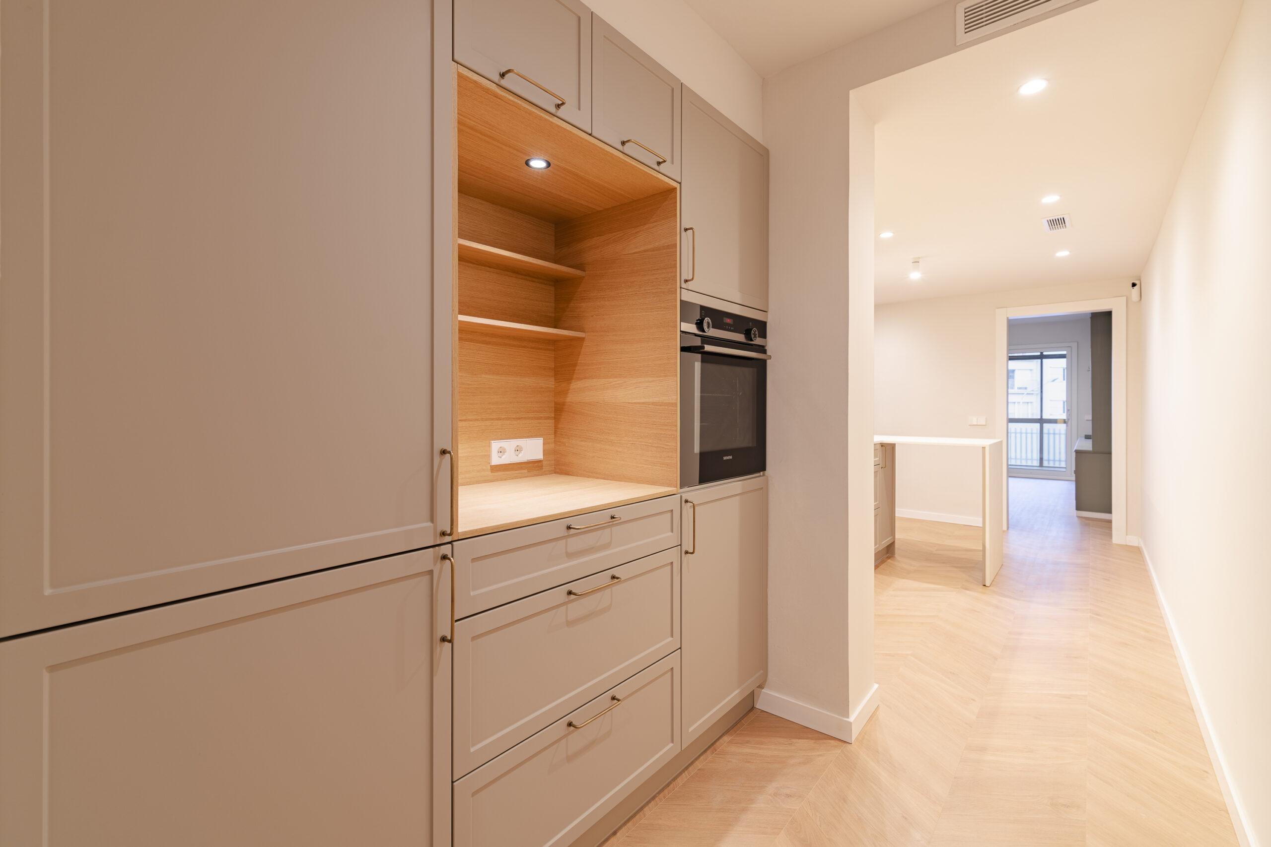 Loft-desarrollos-viviendas-rehabilitadas-con-diseño-pisos-en-España-proyectos-travessera-de-les-corts-3