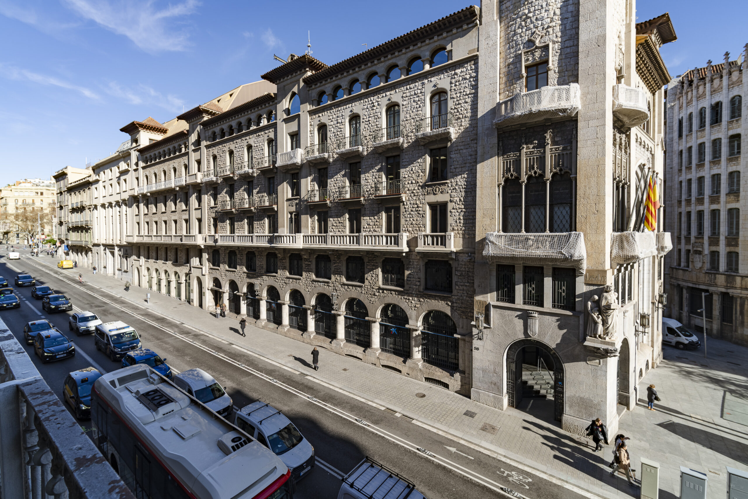 Loft-desarrollos-viviendas-rehabilitadas-con-diseño-pisos-en-España-proyectos-via-laietana-3