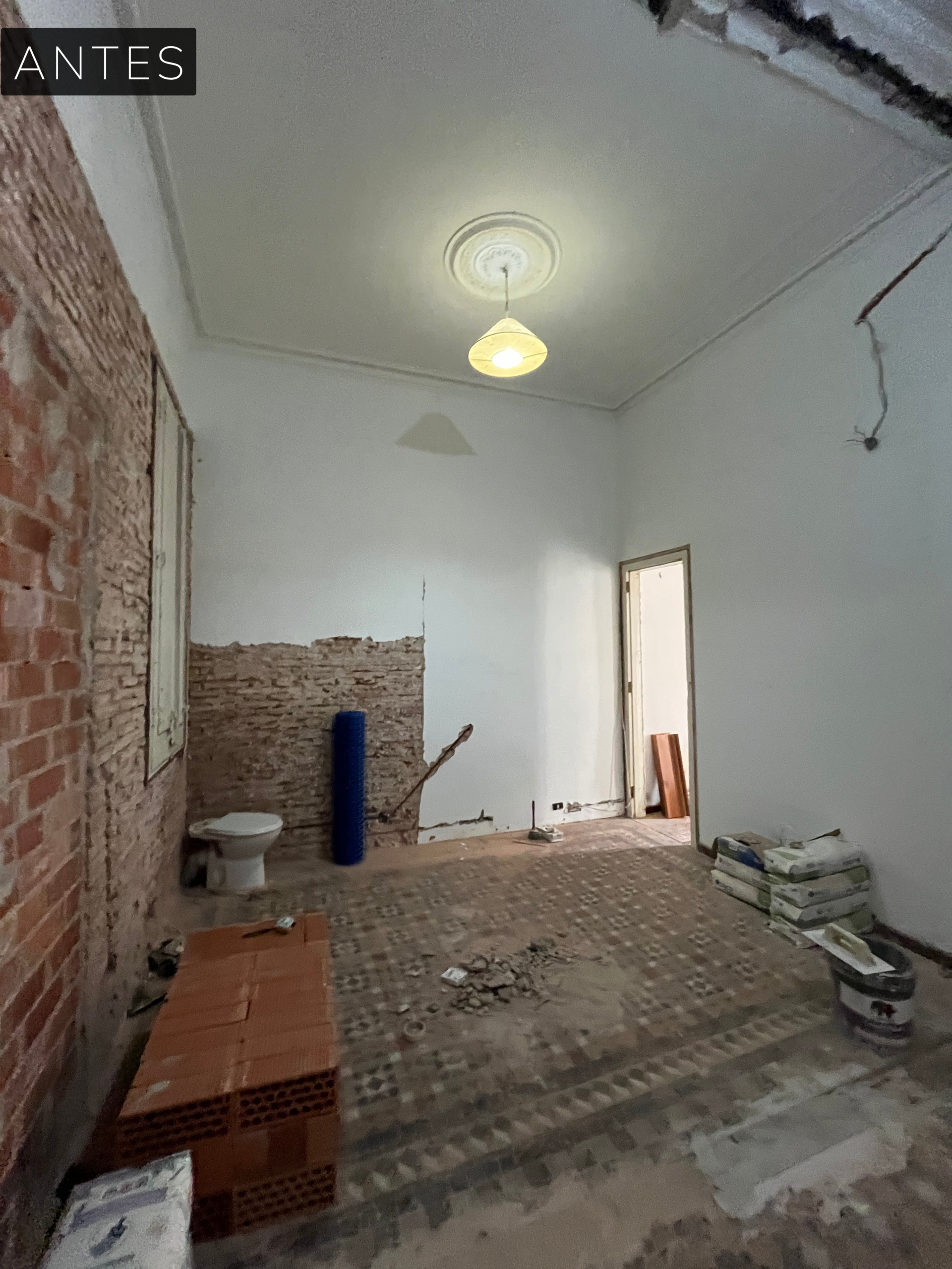 Loft-desarrollos-viviendas-rehabilitadas-con-diseño-pisos-en -España-rehabilitación-antes-rambla-1